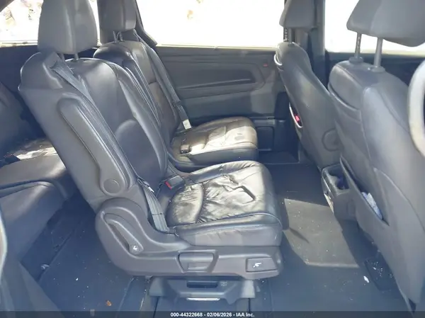 5FNRL6H90JB097224 2018 HONDA ODYSSEY - Image 8