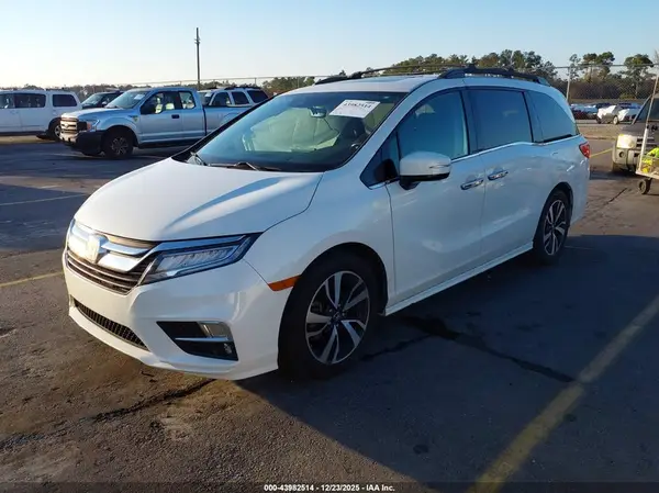 5FNRL6H90JB100283 2018 HONDA ODYSSEY - Image 2