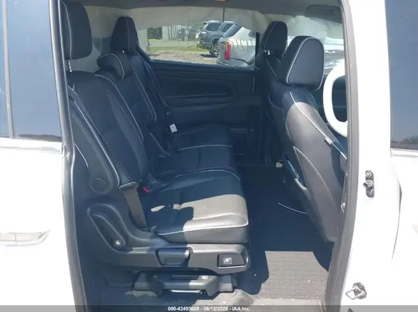 5FNRL6H90PB021561 2023 HONDA ODYSSEY - Image 8