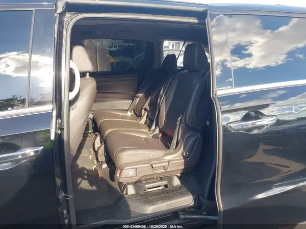 5FNRL6H91JB037212 2018 HONDA ODYSSEY - Image 8