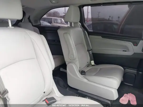 5FNRL6H91JB075166 2018 HONDA ODYSSEY - Image 8