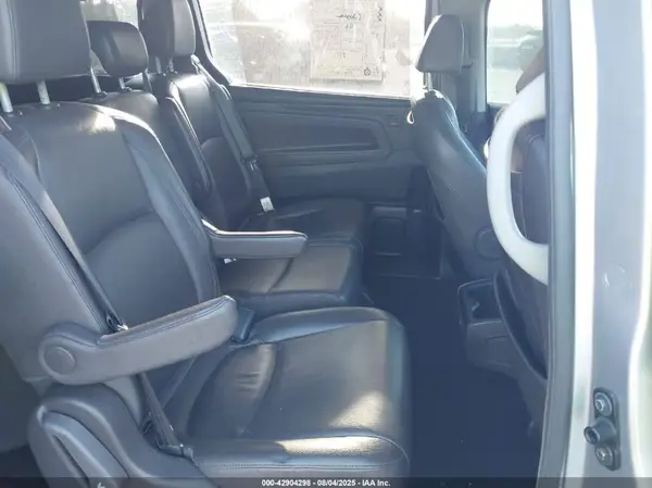 5FNRL6H92JB000413 2018 HONDA ODYSSEY - Image 8