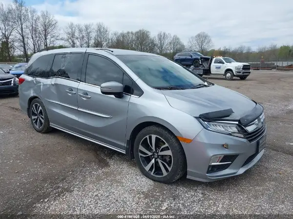 5FNRL6H92JB004882 2018 HONDA ODYSSEY - Image 1