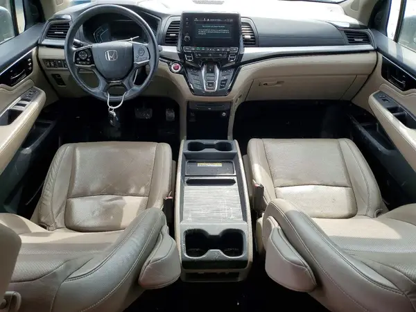 5FNRL6H92JB010052 2018 HONDA ODYSSEY - Image 8
