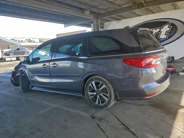 5FNRL6H92JB061700 2018 HONDA ODYSSEY - Image 2