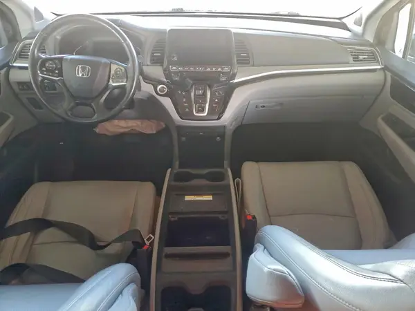 5FNRL6H92JB061700 2018 HONDA ODYSSEY - Image 8