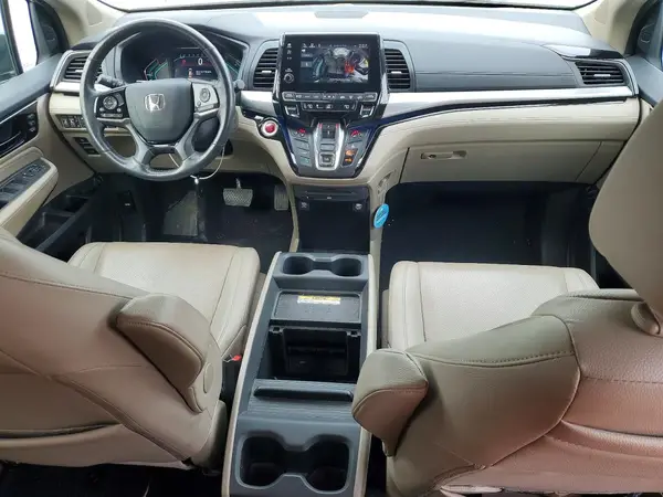 5FNRL6H92JB064838 2018 HONDA ODYSSEY - Image 8