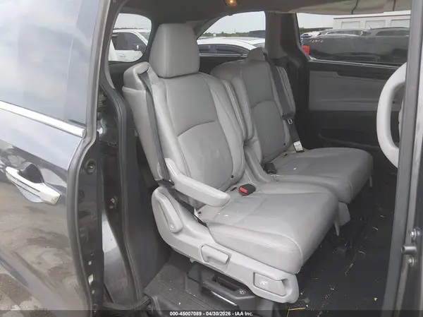 5FNRL6H92JB077590 2018 HONDA ODYSSEY - Image 8
