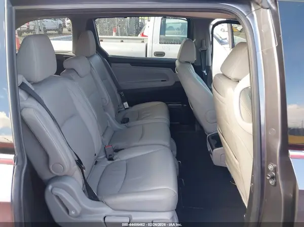 5FNRL6H92JB108952 2018 HONDA ODYSSEY - Image 8