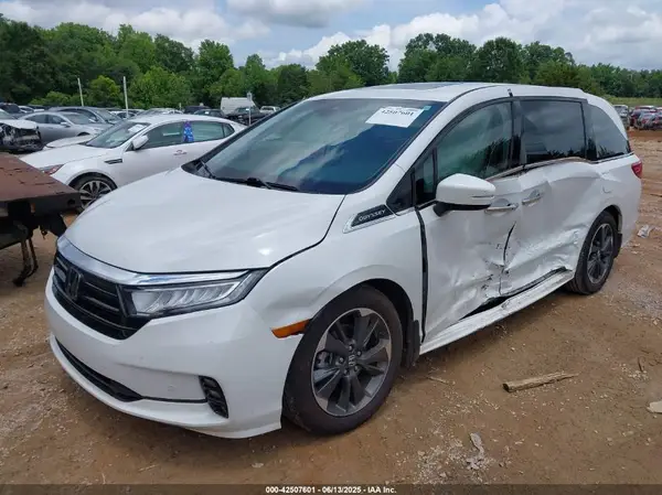 5FNRL6H92PB021951 2023 HONDA ODYSSEY - Image 2