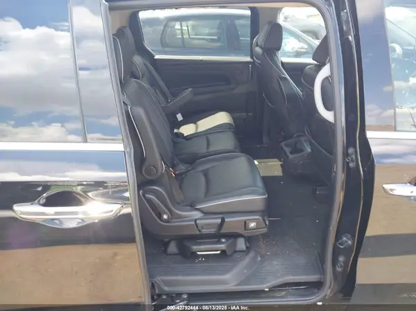 5FNRL6H92RB042897 2024 HONDA ODYSSEY - Image 8