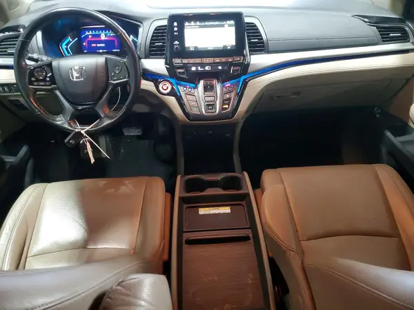 5FNRL6H93JB010058 2018 HONDA ODYSSEY - Image 8