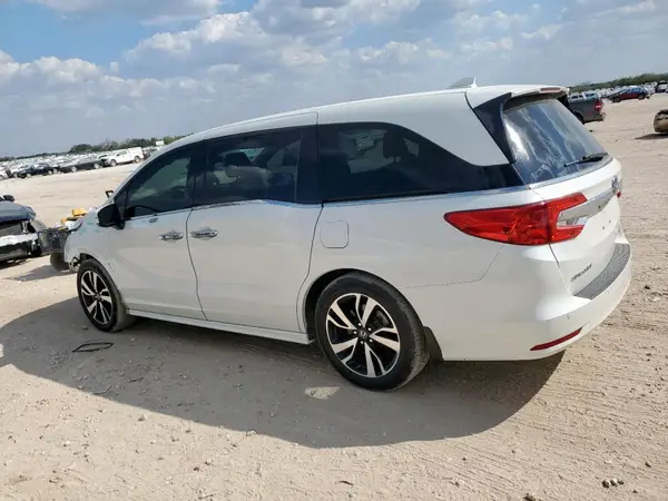 5FNRL6H93JB017737 2018 HONDA ODYSSEY - Image 2