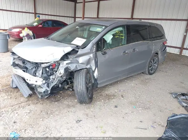 5FNRL6H93JB019973 2018 HONDA ODYSSEY - Image 2