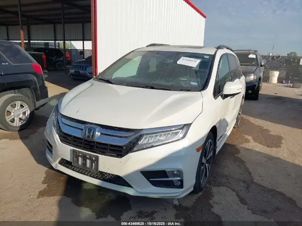 5FNRL6H93JB021397 2018 HONDA ODYSSEY - Image 2