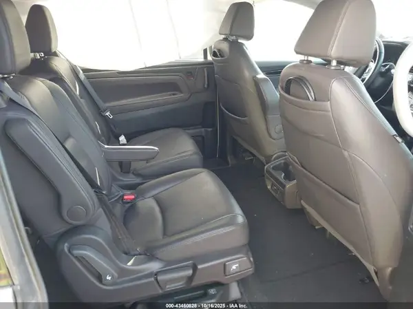 5FNRL6H93JB021397 2018 HONDA ODYSSEY - Image 8