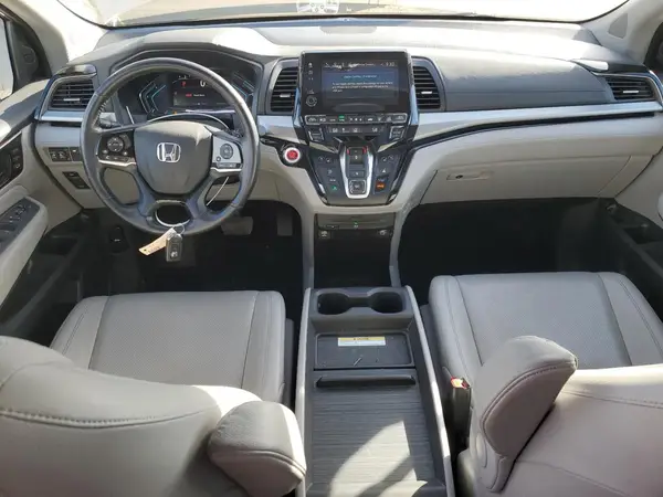 5FNRL6H93JB047398 2018 HONDA ODYSSEY - Image 8