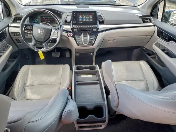 5FNRL6H93JB057655 2018 HONDA ODYSSEY - Image 8
