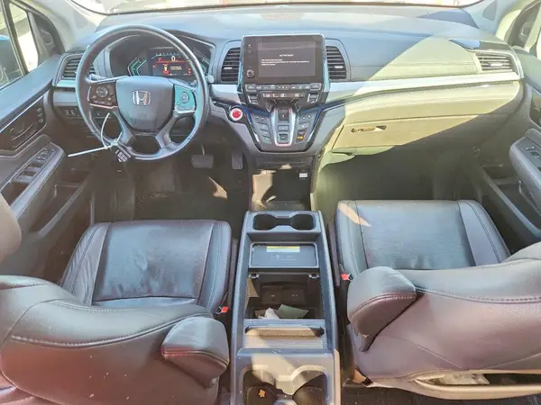 5FNRL6H93JB068123 2018 HONDA ODYSSEY - Image 8