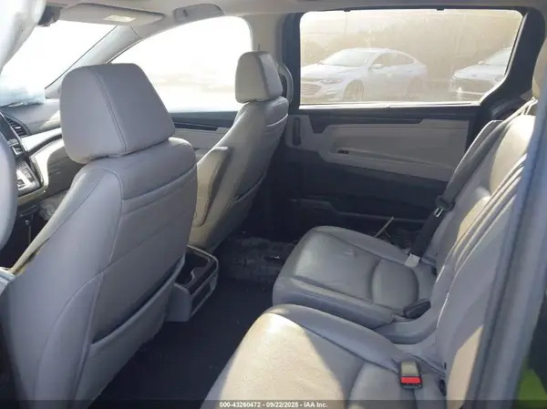 5FNRL6H93JB071765 2018 HONDA ODYSSEY - Image 8
