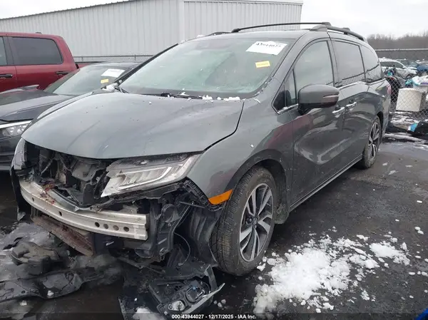 5FNRL6H93JB091725 2018 HONDA ODYSSEY - Image 2