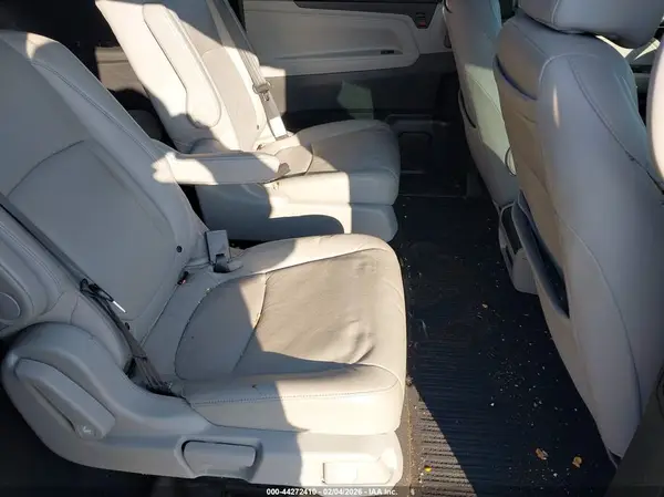 5FNRL6H93JB099727 2018 HONDA ODYSSEY - Image 8