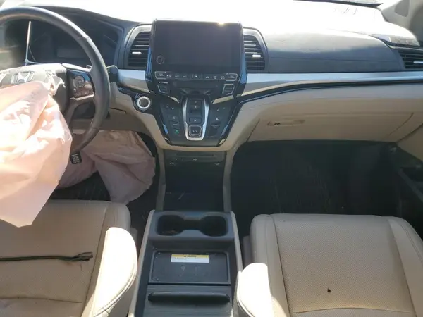 5FNRL6H93JB111973 2018 HONDA ODYSSEY - Image 8