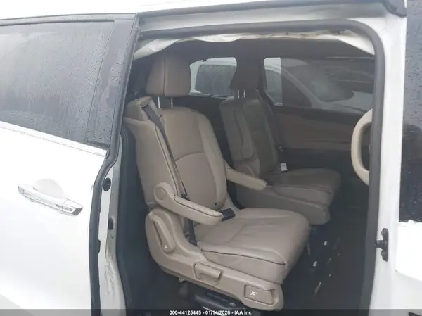 5FNRL6H93PB027631 2023 HONDA ODYSSEY - Image 8