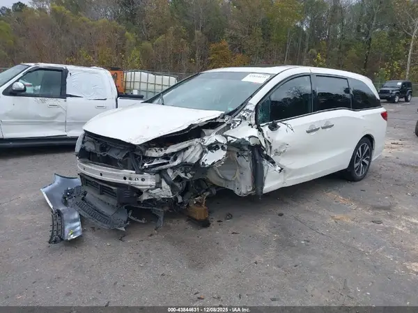 5FNRL6H94JB001840 2018 HONDA ODYSSEY - Image 2