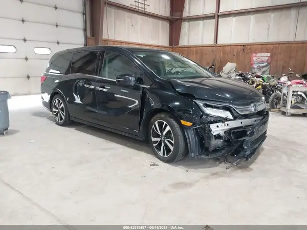 5FNRL6H94JB002888 2018 HONDA ODYSSEY - Image 1