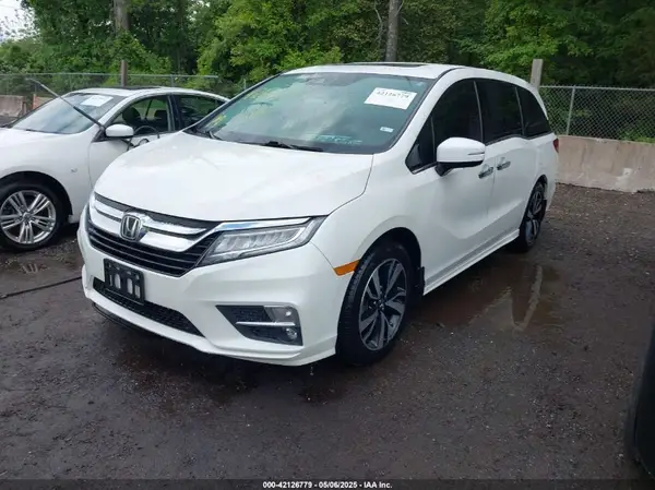 5FNRL6H94JB008108 2018 HONDA ODYSSEY - Image 2