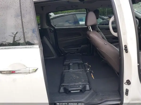 5FNRL6H94JB008108 2018 HONDA ODYSSEY - Image 8