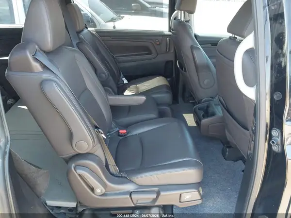 5FNRL6H94JB008786 2018 HONDA ODYSSEY - Image 8