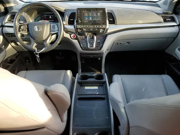 5FNRL6H94JB013776 2018 HONDA ODYSSEY - Image 8
