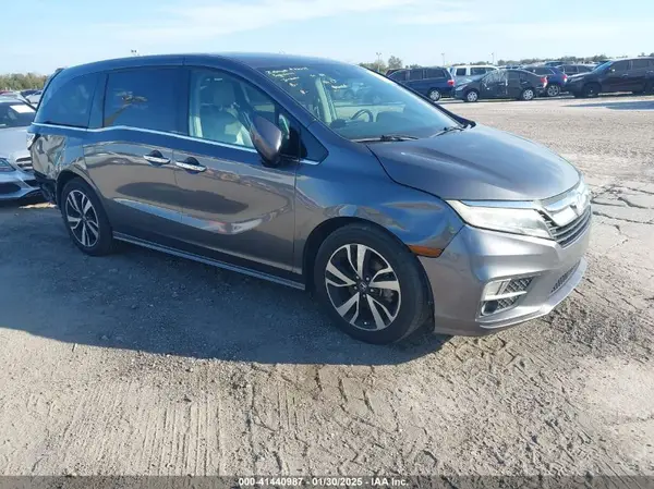 5FNRL6H94JB018640 2018 HONDA ODYSSEY - Image 1