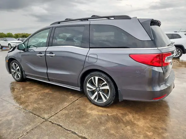5FNRL6H94JB028570 2018 HONDA ODYSSEY - Image 2