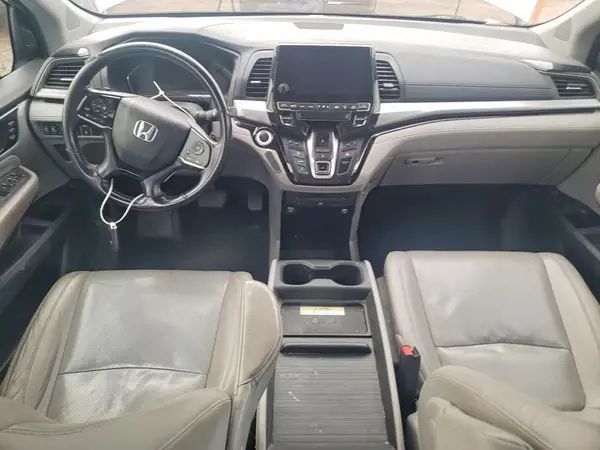 5FNRL6H94JB040668 2018 HONDA ODYSSEY - Image 8