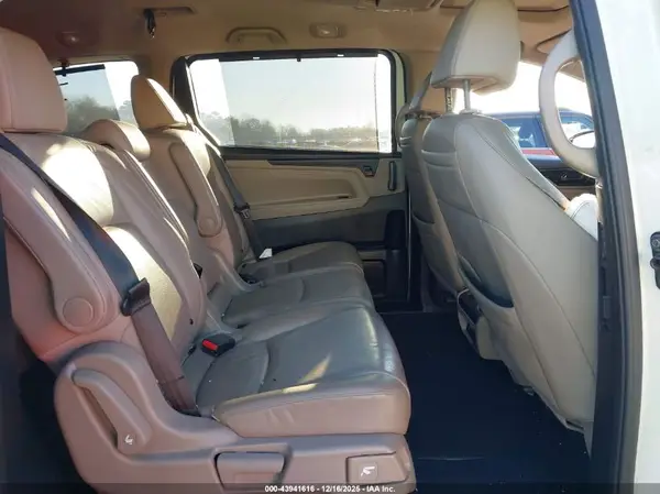 5FNRL6H94JB046325 2018 HONDA ODYSSEY - Image 8