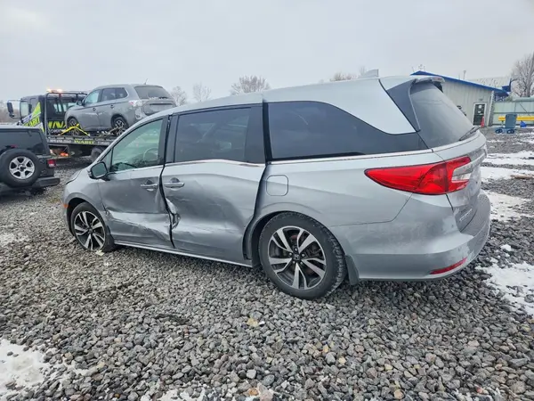5FNRL6H94JB051069 2018 HONDA ODYSSEY - Image 2