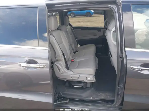 5FNRL6H94JB054201 2018 HONDA ODYSSEY - Image 8