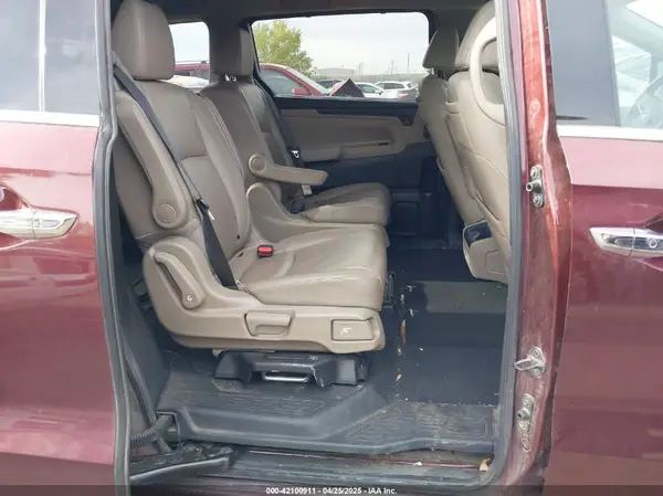 5FNRL6H94JB067479 2018 HONDA ODYSSEY - Image 8