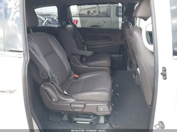 5FNRL6H94JB089515 2018 HONDA ODYSSEY - Image 8