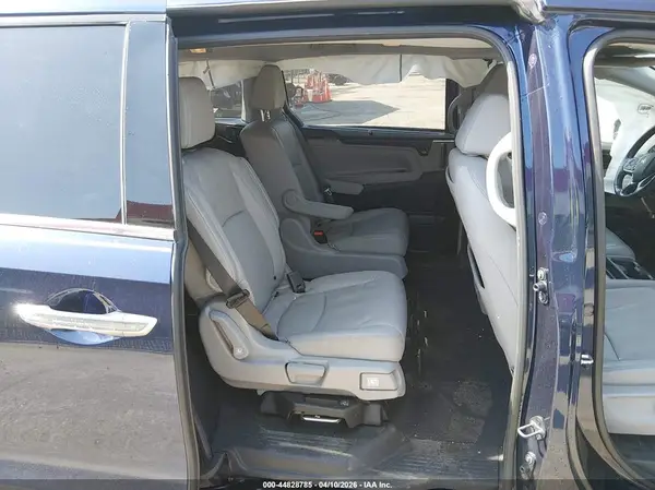 5FNRL6H94JB108967 2018 HONDA ODYSSEY - Image 8