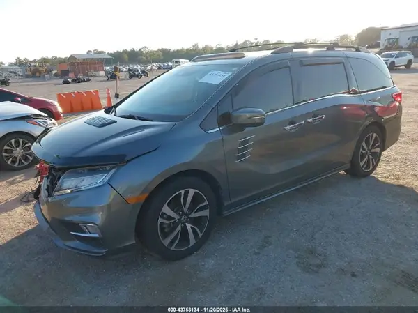 5FNRL6H95JB014662 2018 HONDA ODYSSEY - Image 2