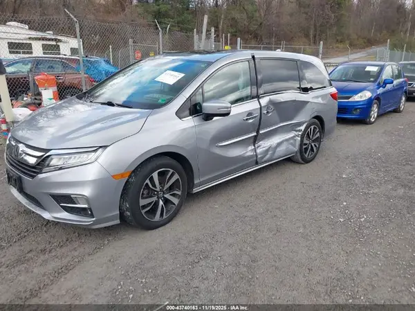 5FNRL6H95JB051582 2018 HONDA ODYSSEY - Image 2