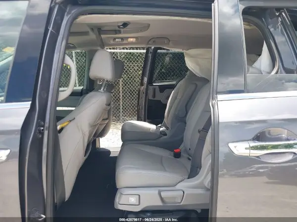 5FNRL6H95JB087952 2018 HONDA ODYSSEY - Image 8