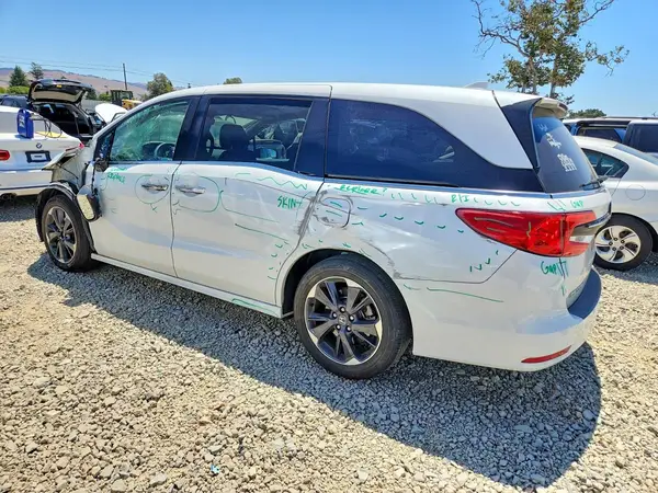 5FNRL6H95PB004562 2023 HONDA ODYSSEY - Image 2