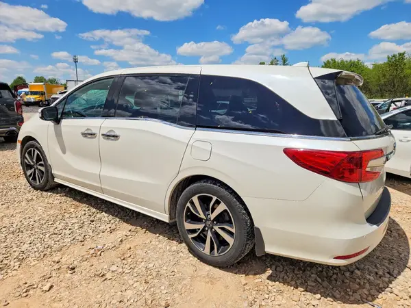 5FNRL6H96JB022642 2018 HONDA ODYSSEY - Image 2