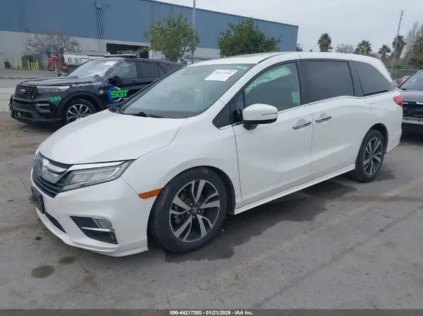 5FNRL6H96JB050067 2018 HONDA ODYSSEY - Image 2