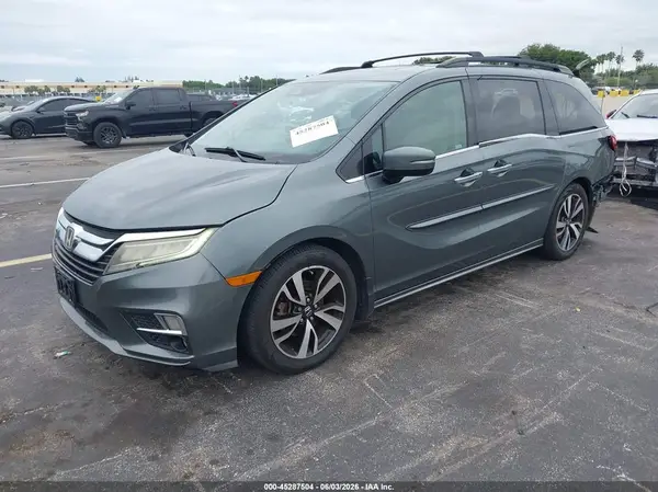5FNRL6H96JB111062 2018 HONDA ODYSSEY - Image 2